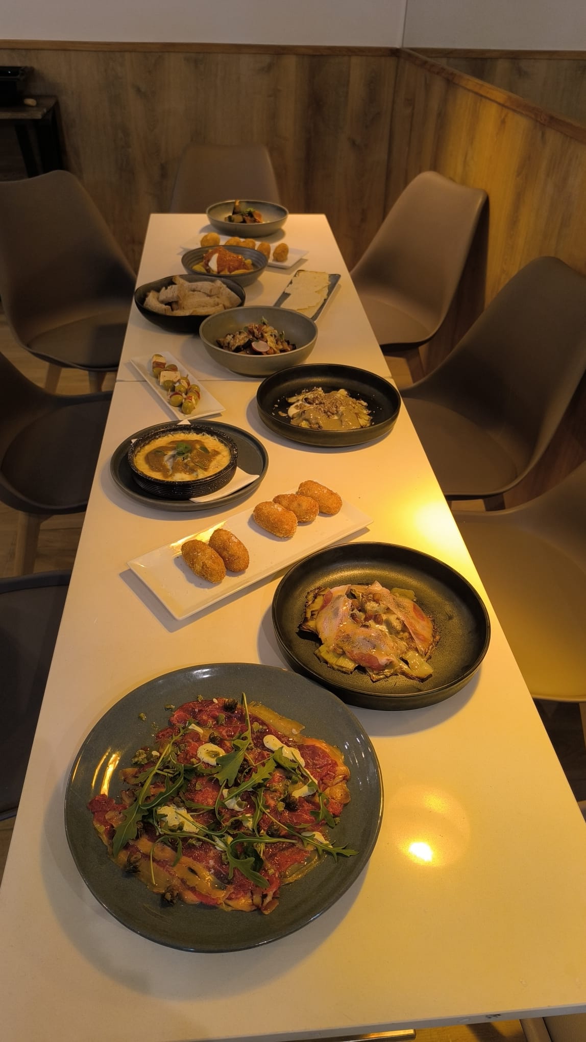 restaurant image